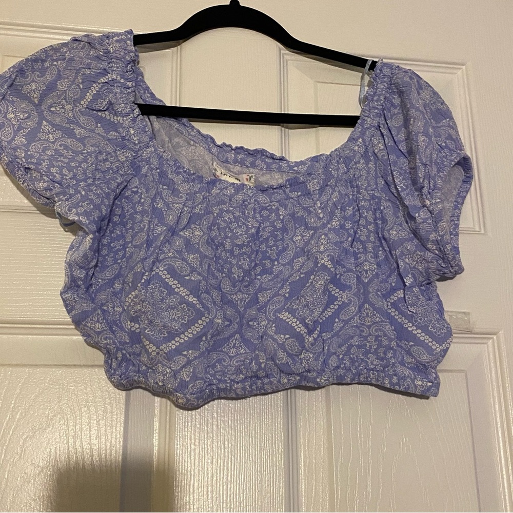 Blue Paisley Ruffle Sleeve Crop Top